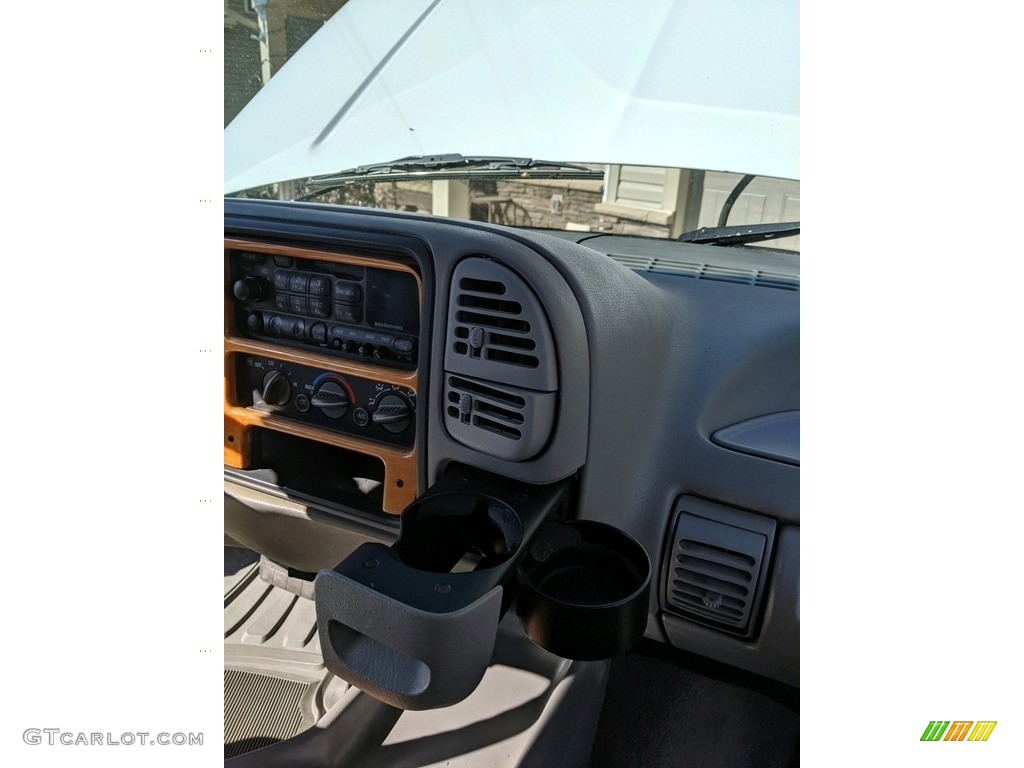 1995 C/K C1500 Extended Cab - White / Gray photo #8