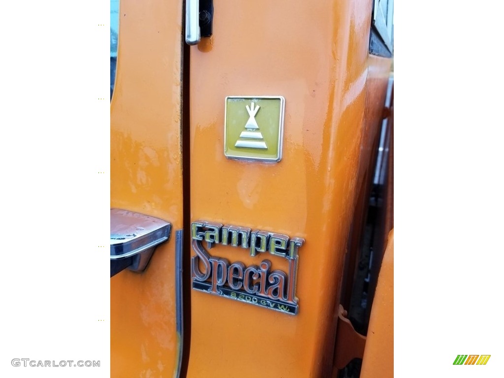 1976 C/K C20 Custom Deluxe Regular Cab - Orange / Saddle photo #2