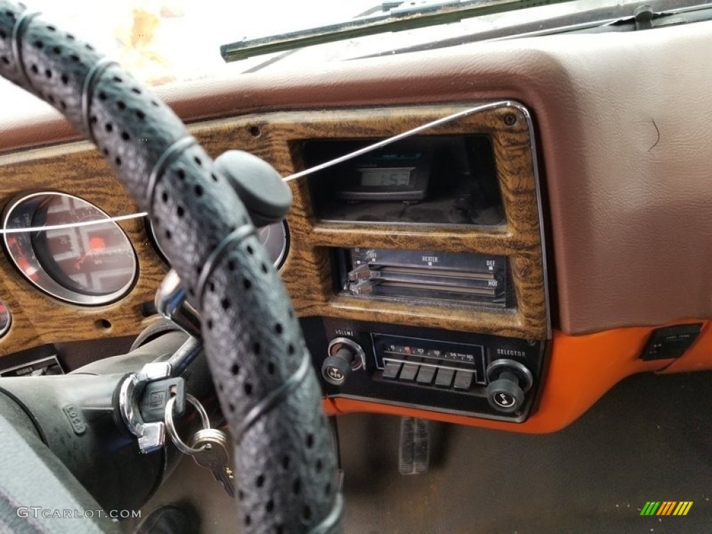 1976 Chevrolet C/K C20 Custom Deluxe Regular Cab Controls Photo #138613554
