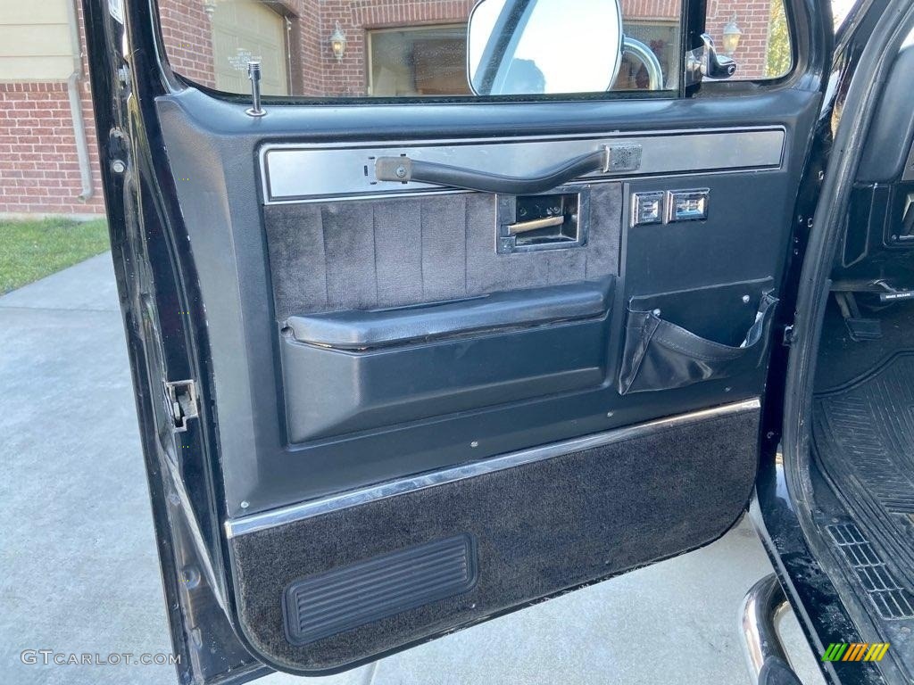 1987 Chevrolet C/K V10 Silverado Regular Cab 4x4 Charcoal Door Panel Photo #138614058