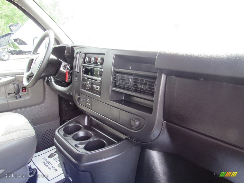 2013 Express LT 3500 Passenger Van - Black / Medium Pewter photo #20