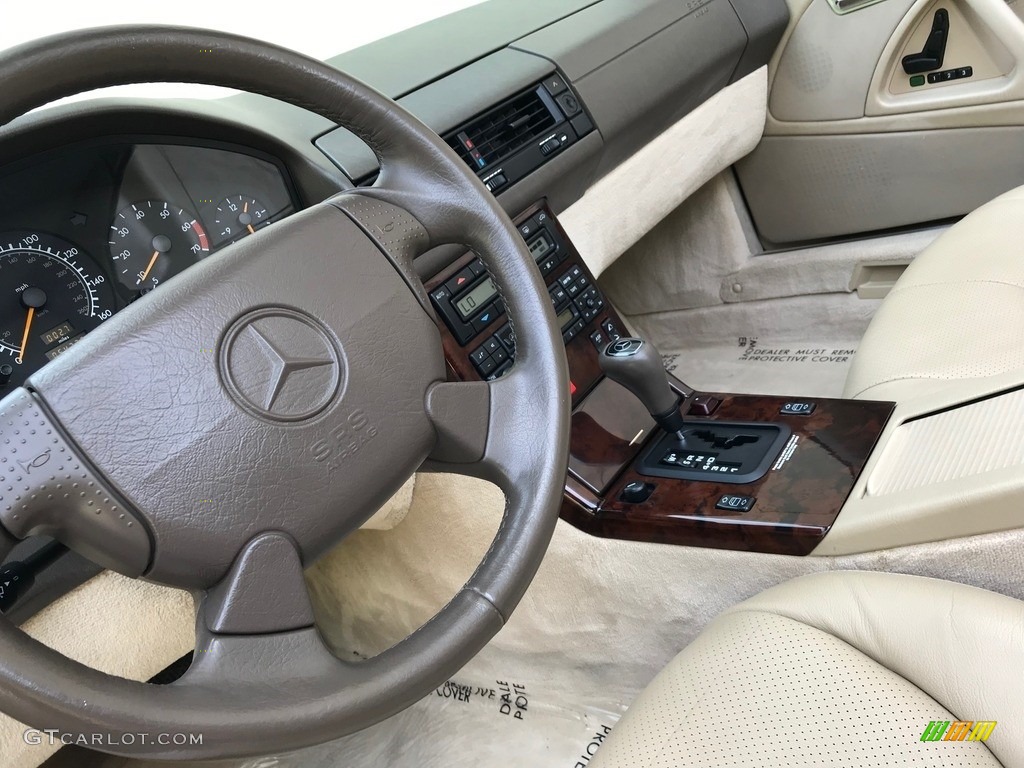 1997 SL 500 Roadster - Imperial Red / Parchment Beige photo #42