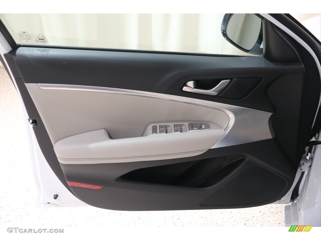 2019 Hyundai Genesis G70 RWD Door Panel Photos