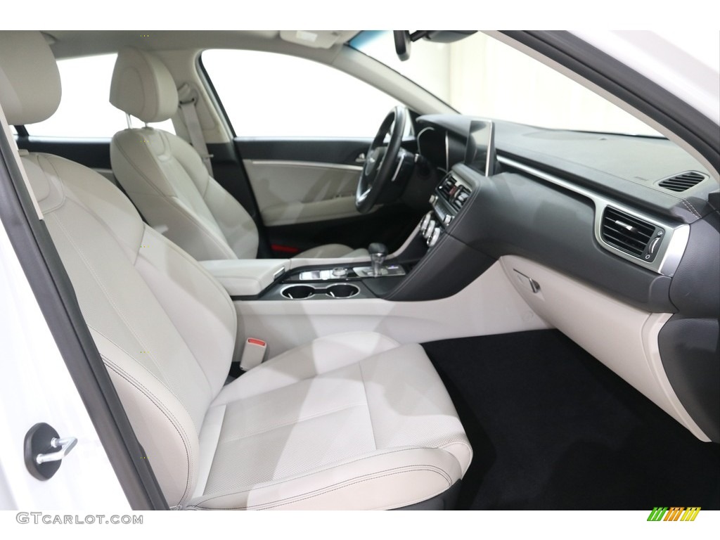 Beige Interior 2019 Hyundai Genesis G70 RWD Photo #138619815