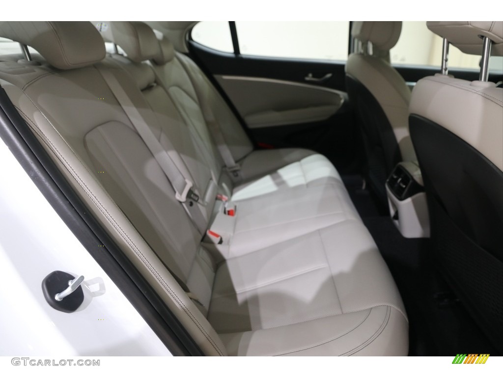 Beige Interior 2019 Hyundai Genesis G70 RWD Photo #138619836