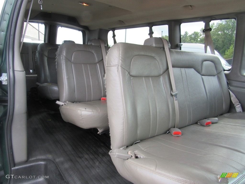 Neutral Interior 2010 Chevrolet Express LS 3500 Extended Passenger Van Photo #138619917