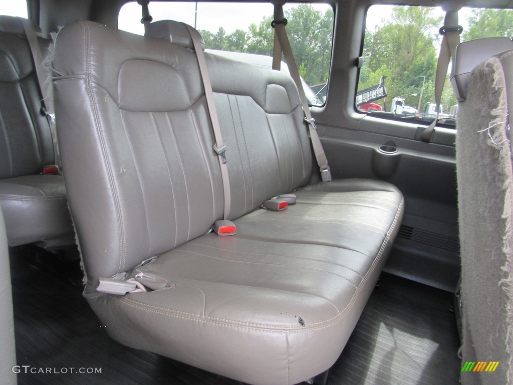 Neutral Interior 2010 Chevrolet Express LS 3500 Extended Passenger Van Photo #138619977