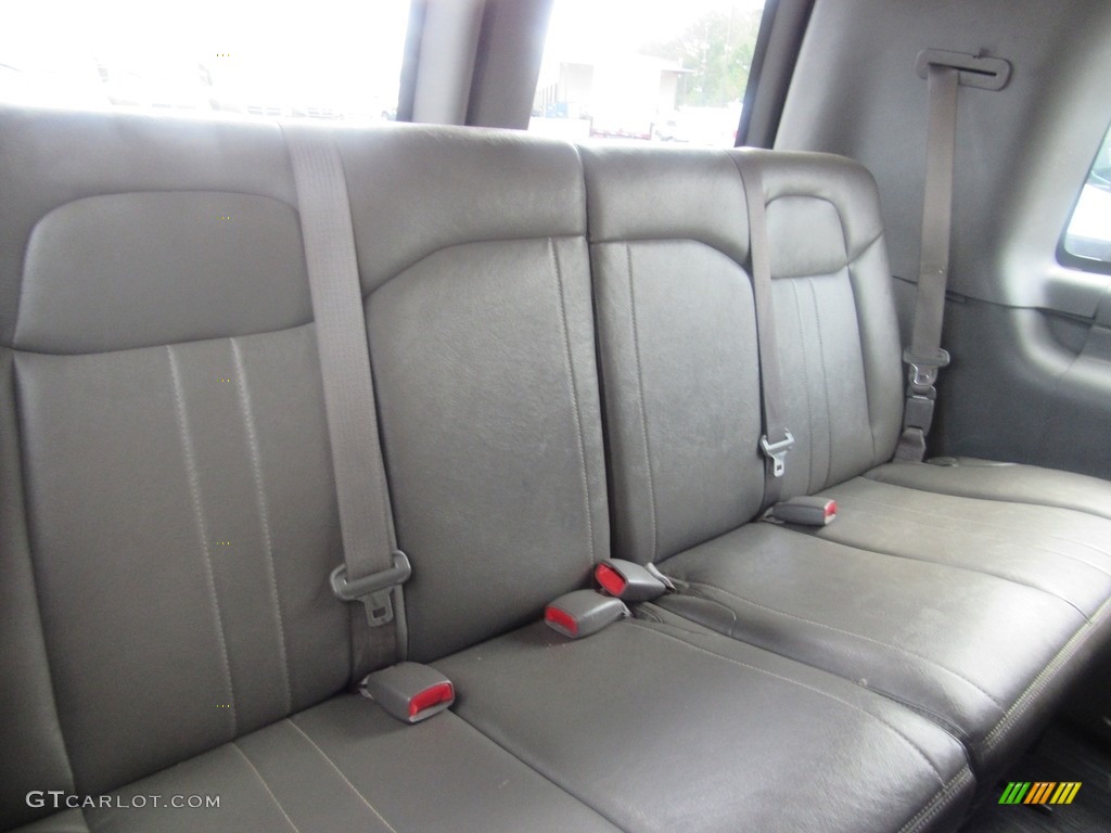 Neutral Interior 2010 Chevrolet Express LS 3500 Extended Passenger Van Photo #138620025