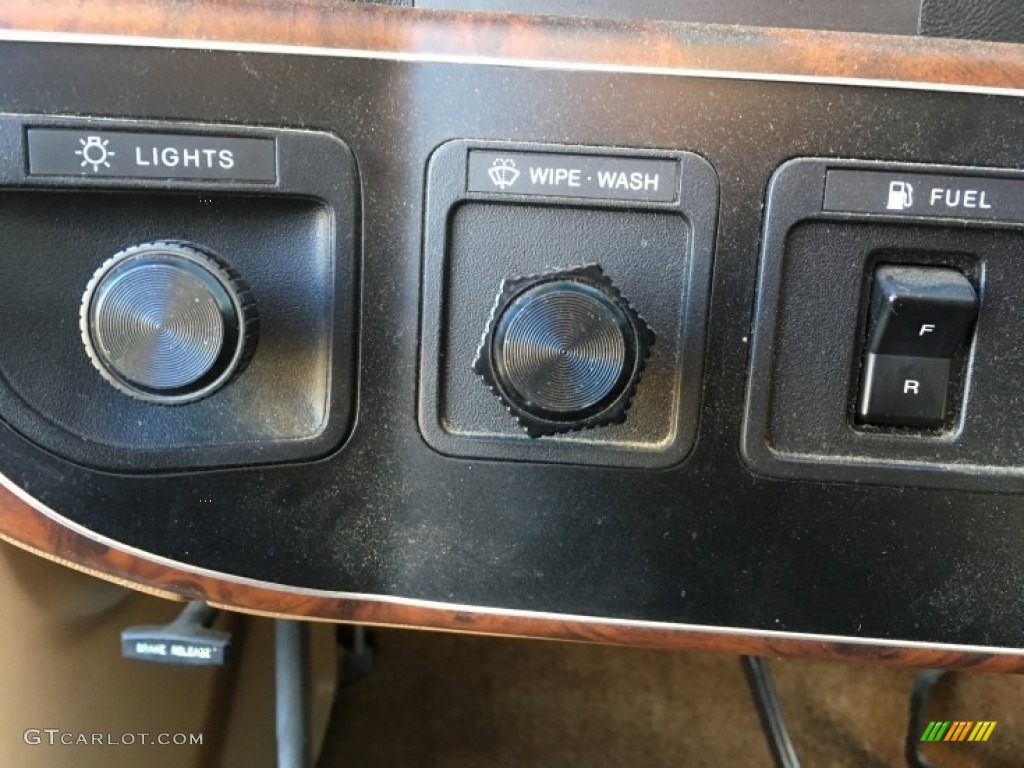 1990 Ford F150 XLT Lariat Regular Cab Controls Photo #138621006