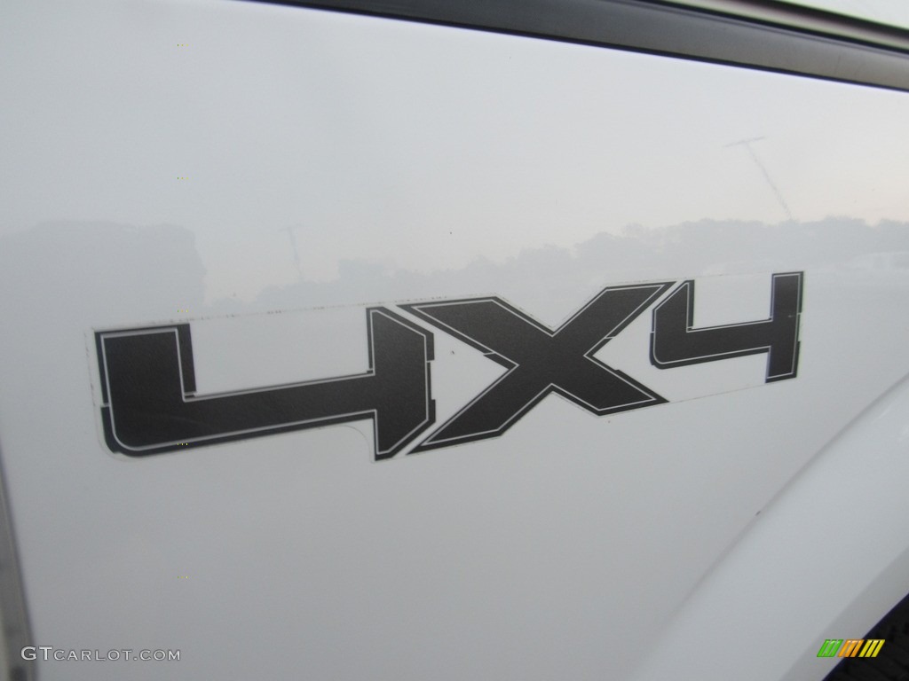 2012 F150 XL Regular Cab 4x4 - Oxford White / Steel Gray photo #33