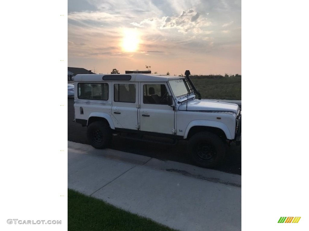 White 1992 Land Rover Defender 110 Exterior Photo #138623070