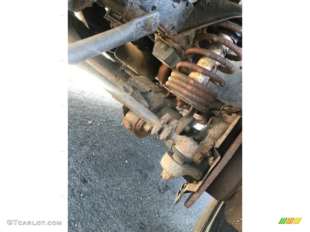 1992 Land Rover Defender 110 Undercarriage Photos