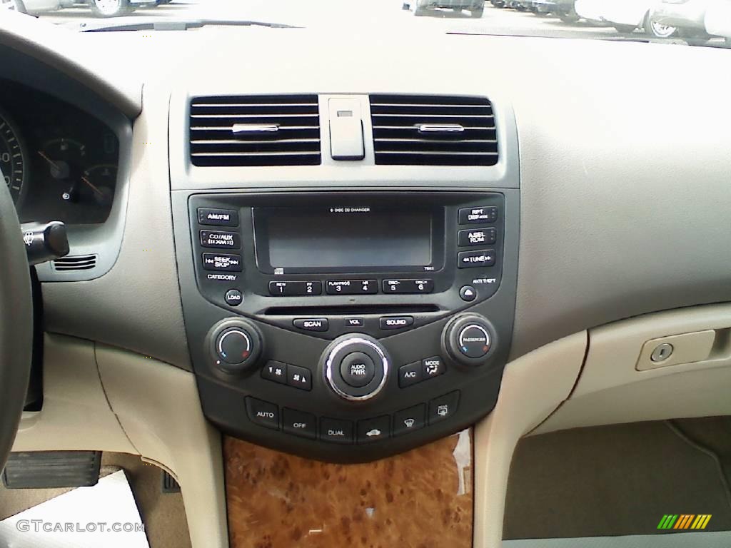 2005 Accord EX-L Sedan - Desert Mist Metallic / Ivory photo #17
