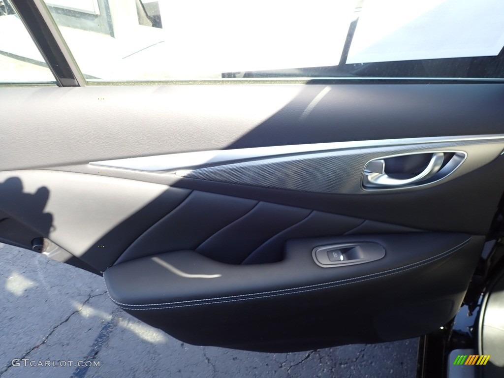 2016 Infiniti Q50 2.0t AWD Graphite Door Panel Photo #138627390