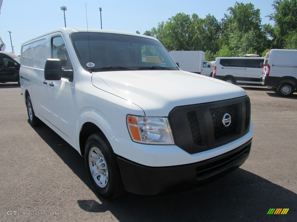 2014 Nissan NV 2500 HD SV Exterior Photos