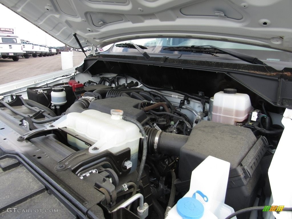 2016 Nissan NV 2500 HD S Cargo Engine Photos