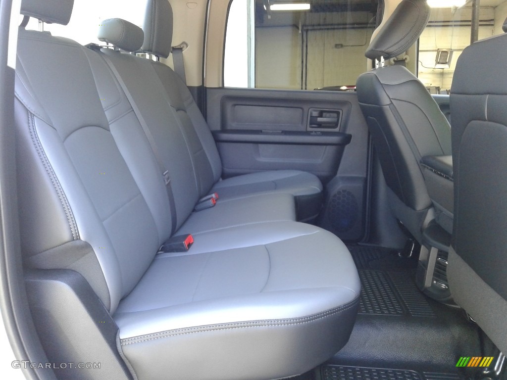 2020 2500 Tradesman Crew Cab 4x4 Chassis - Bright White / Black/Diesel Gray photo #13