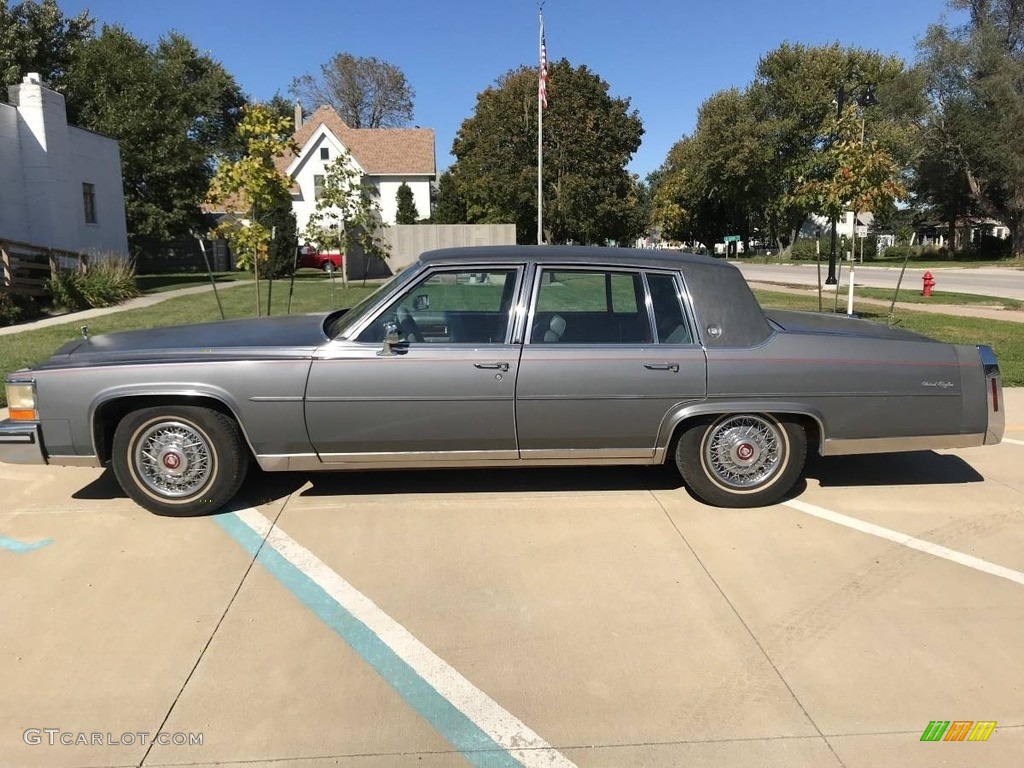 Medium Gray Metallic 1986 Cadillac Fleetwood Brougham Exterior Photo #138638271