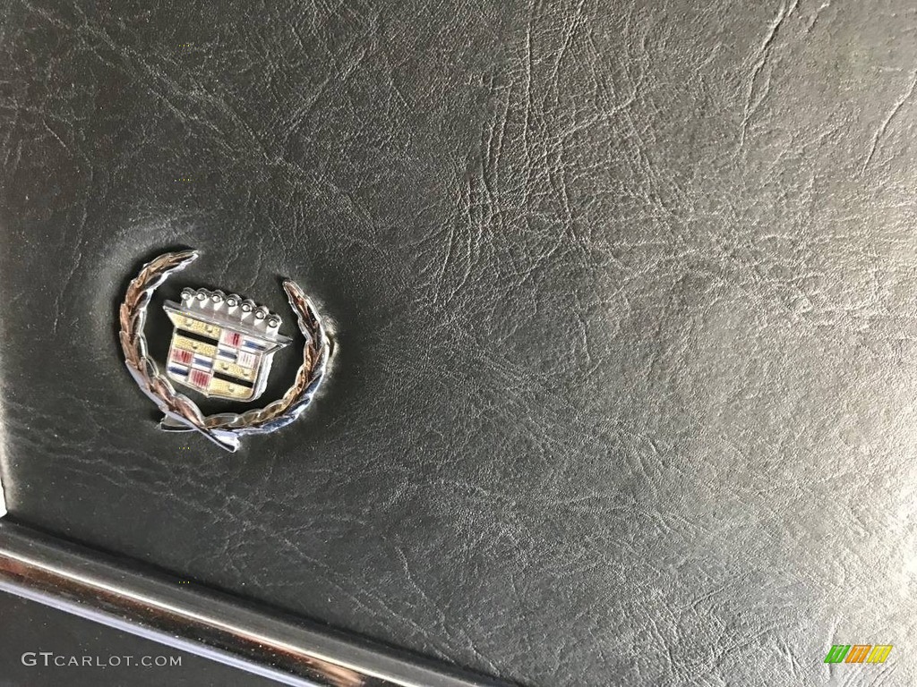 1986 Cadillac Fleetwood Brougham Marks and Logos Photo #138638433