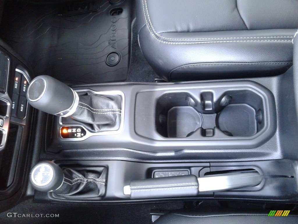 2020 Jeep Wrangler Unlimited Sahara 4x4 8 Speed Automatic Transmission Photo #138640740