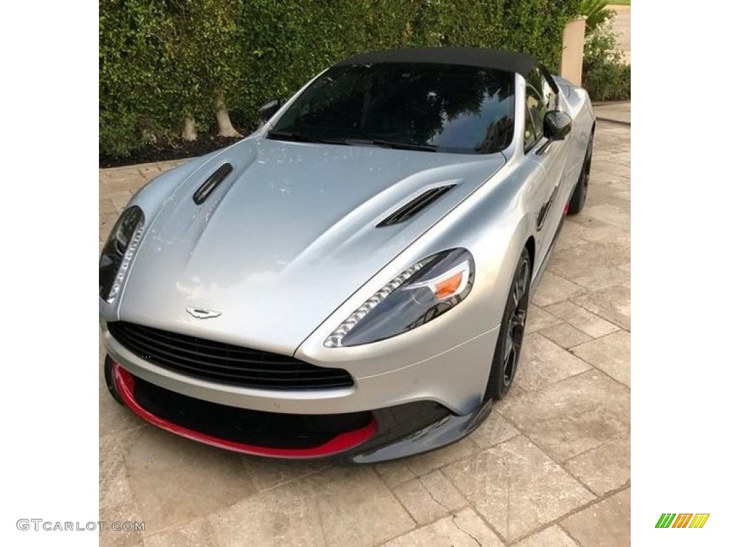 Lightning Silver 2018 Aston Martin Vanquish Volante S Exterior Photo #138644724