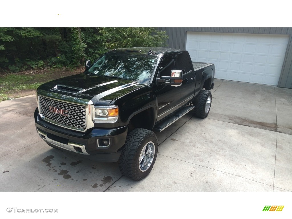 Onyx Black 2016 GMC Sierra 2500HD Denali Crew Cab 4x4 Exterior Photo #138647124