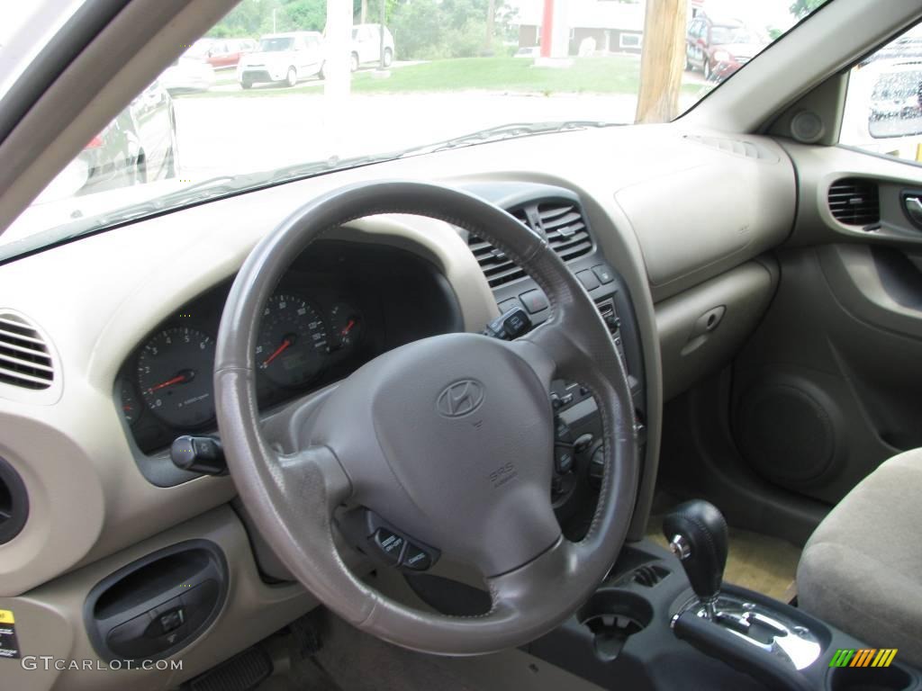 2004 Santa Fe GLS 4WD - Nordic White / Beige photo #9