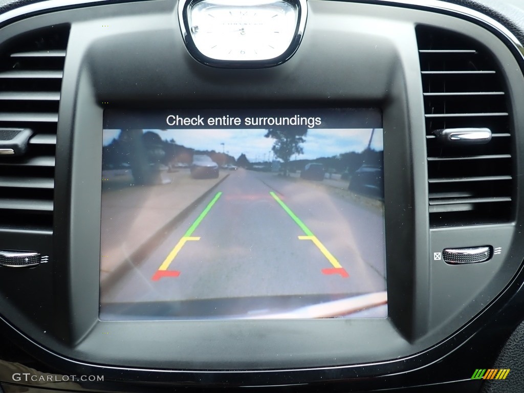 2014 Chrysler 300 S AWD Controls Photo #138651759