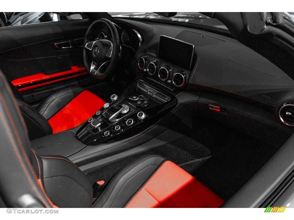 2019 Mercedes-Benz AMG GT Roadster Red Pepper/Black Dashboard Photo #138653904