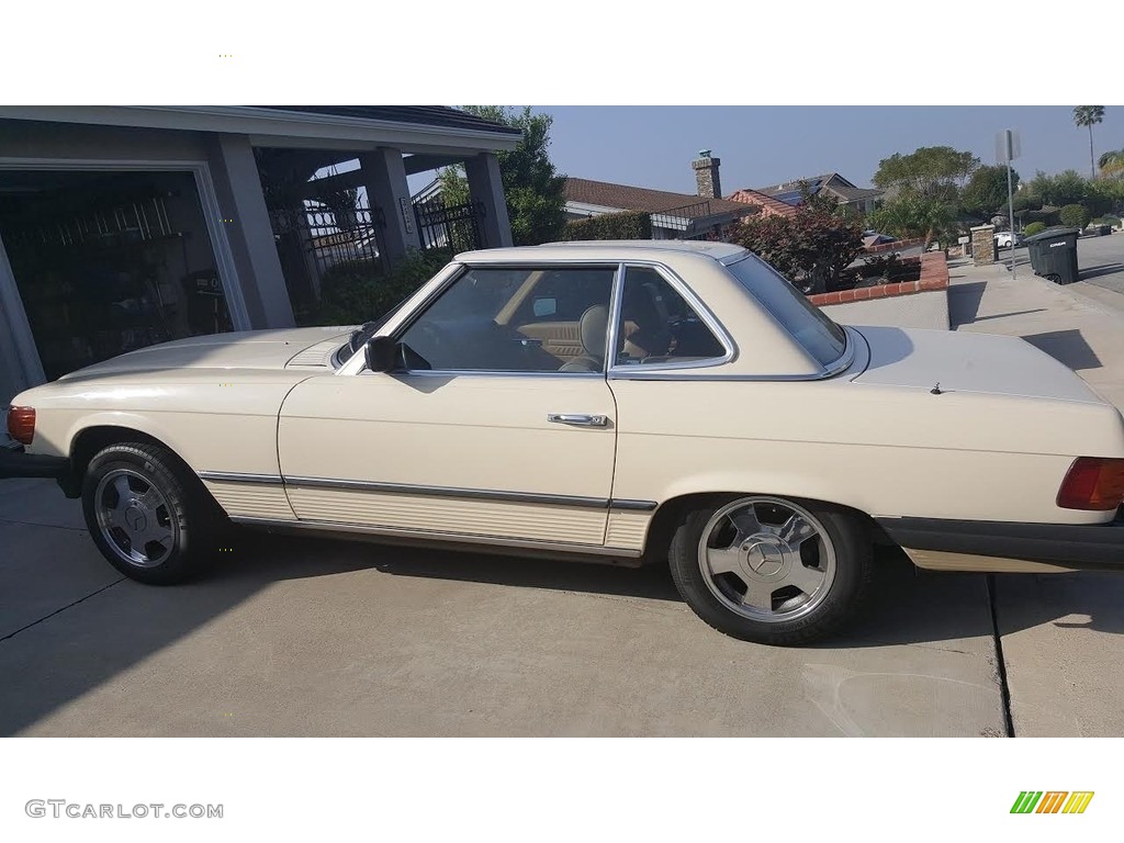 Light Ivory 1984 Mercedes-Benz SL Class 380 SL Roadster Exterior Photo #138654060