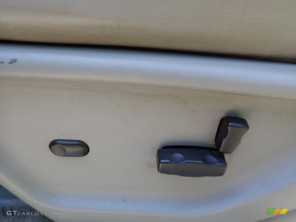 2009 TrailBlazer LT 4x4 - Red Jewel / Gray photo #10