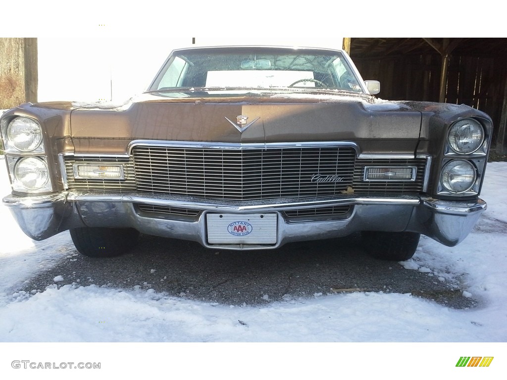 Chestnut Brown 1968 Cadillac DeVille Coupe Exterior Photo #138656337