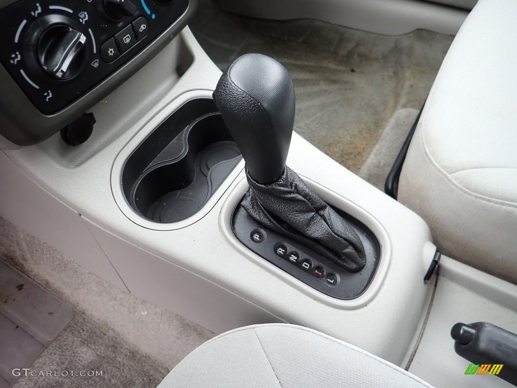 2009 Cobalt LS Sedan - Silver Moss Metallic / Gray photo #12