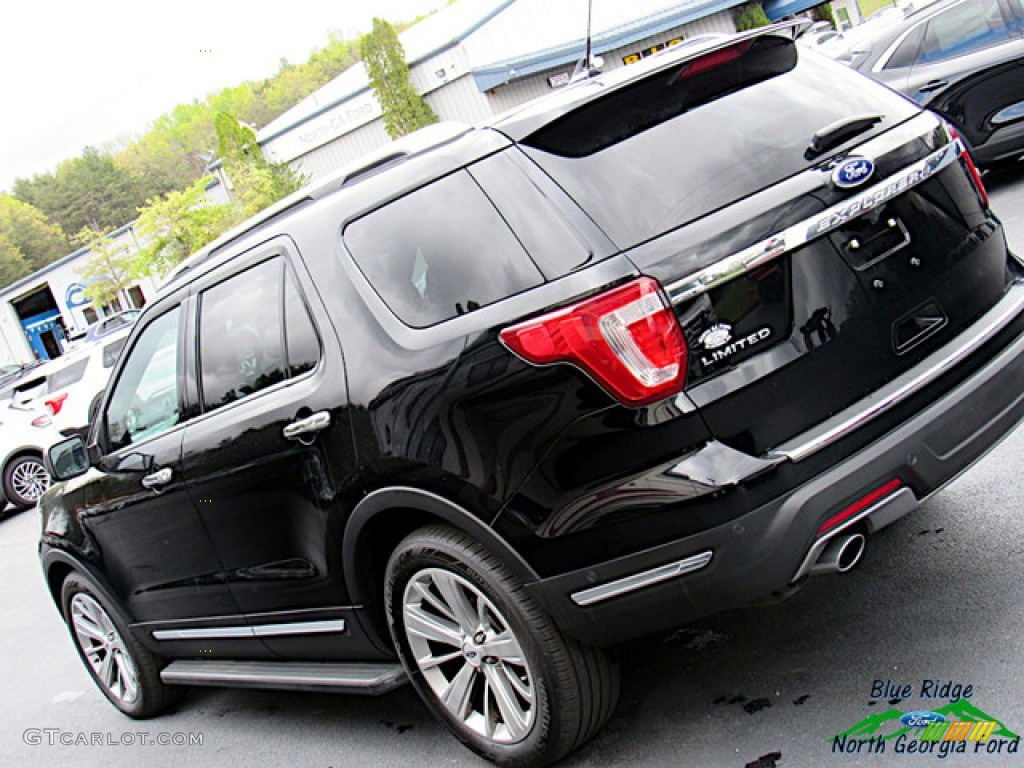 2018 Explorer Limited - Shadow Black / Medium Stone photo #36