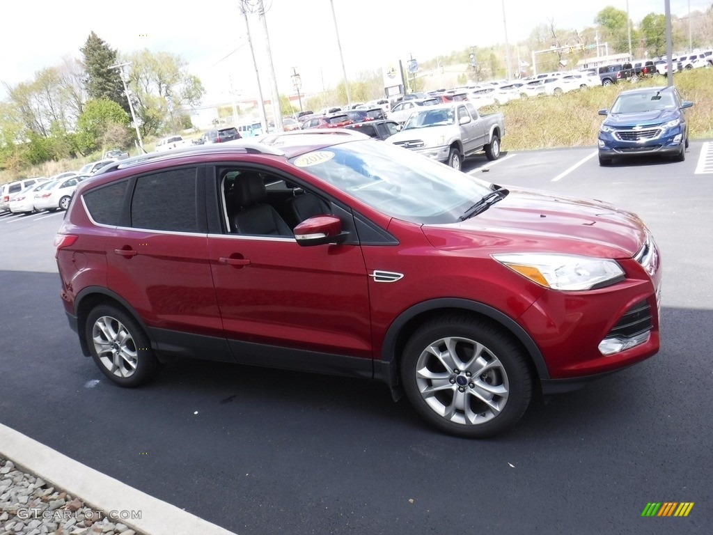 2016 Escape Titanium 4WD - Ruby Red Metallic / Charcoal Black photo #7