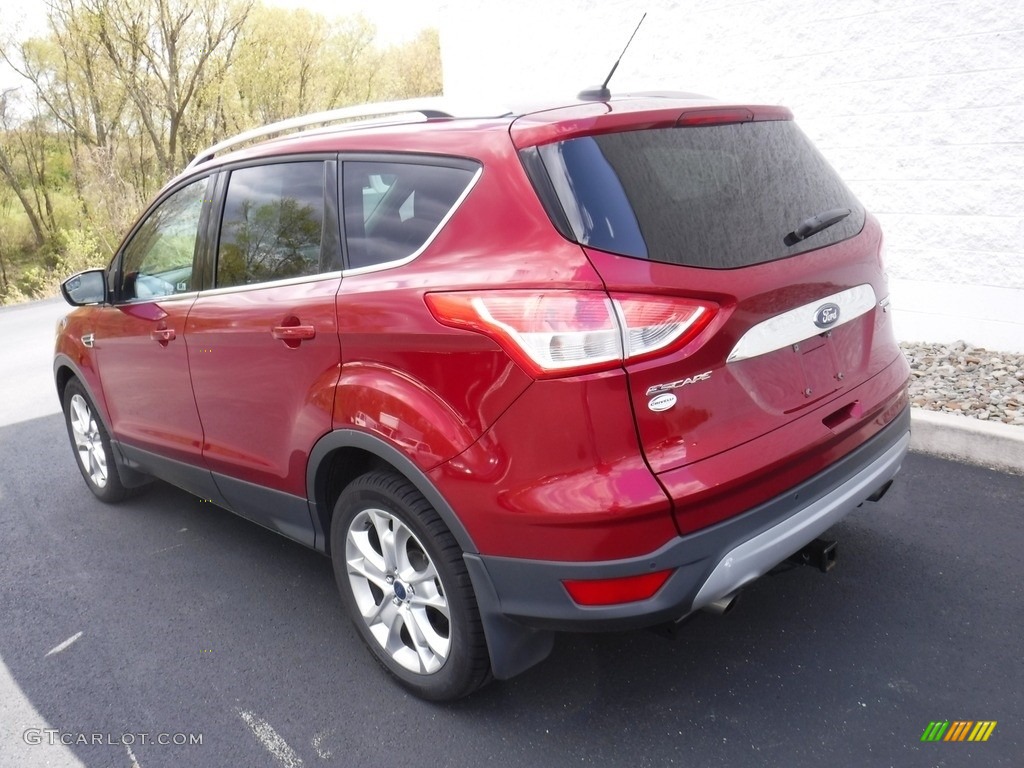 2016 Escape Titanium 4WD - Ruby Red Metallic / Charcoal Black photo #12