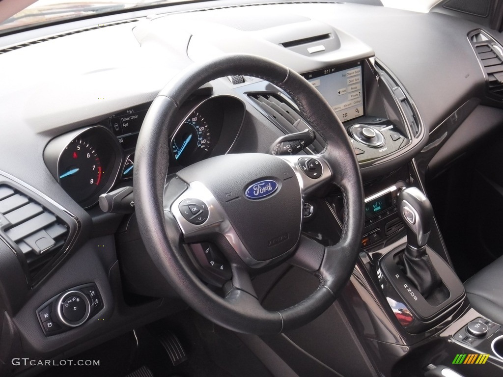 2016 Escape Titanium 4WD - Ruby Red Metallic / Charcoal Black photo #14