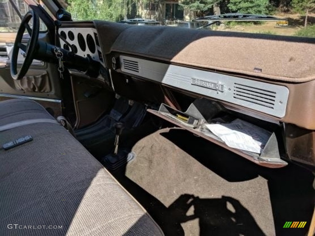 1977 Chevrolet C/K K10 Cheyenne Regular Cab 4x4 Tan Dashboard Photo #138664815