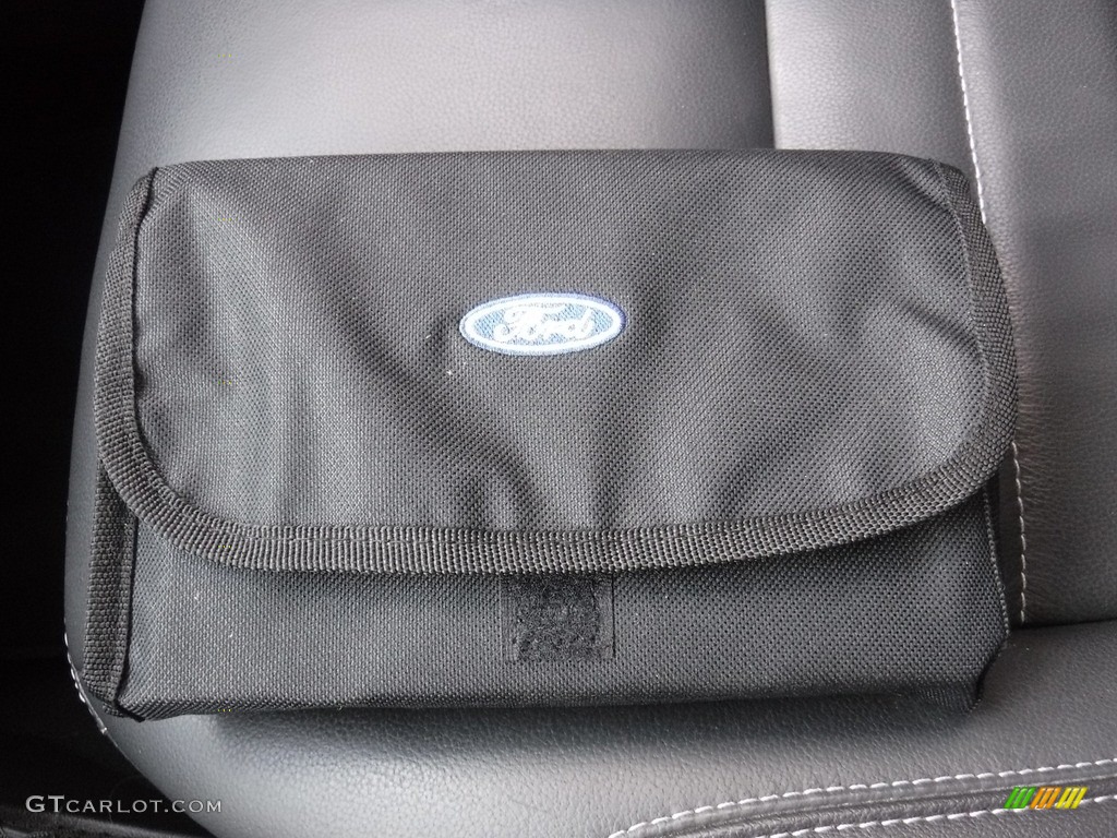 2016 Escape Titanium 4WD - Ruby Red Metallic / Charcoal Black photo #36