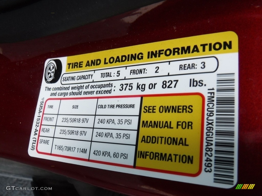 2016 Escape Titanium 4WD - Ruby Red Metallic / Charcoal Black photo #38