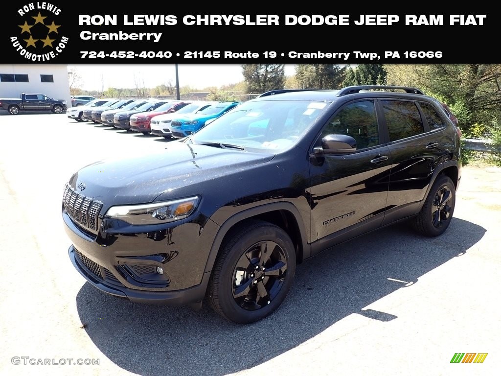 2020 Cherokee Altitude 4x4 - Diamond Black Crystal Pearl / Black photo #1