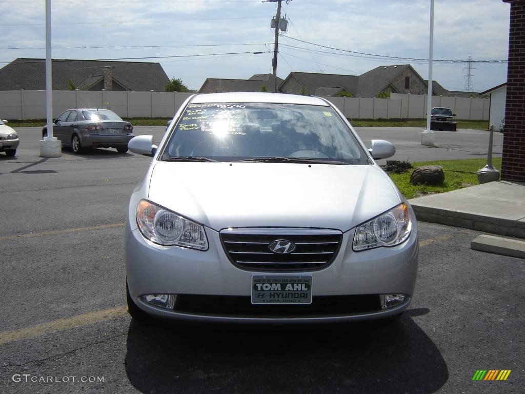 2009 Elantra SE Sedan - Quicksilver / Black photo #2