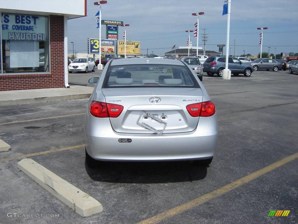 2009 Elantra SE Sedan - Quicksilver / Black photo #6