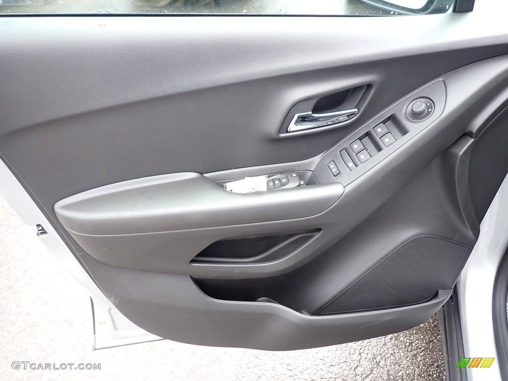 2020 Trax LS AWD - Silver Ice Metallic / Jet Black photo #15