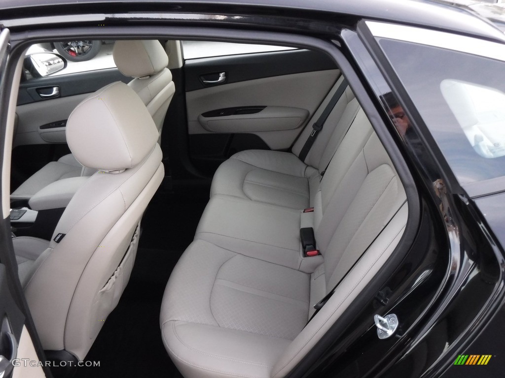 2016 Kia Optima EX Rear Seat Photo #138670350