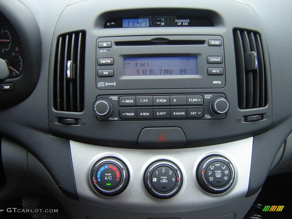 2009 Elantra GLS Sedan - Quicksilver / Gray photo #19