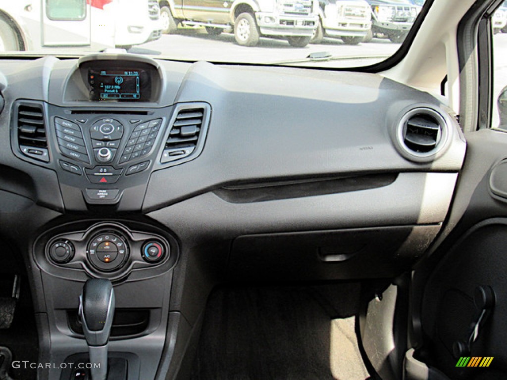 2015 Ford Fiesta S Hatchback Dashboard Photos
