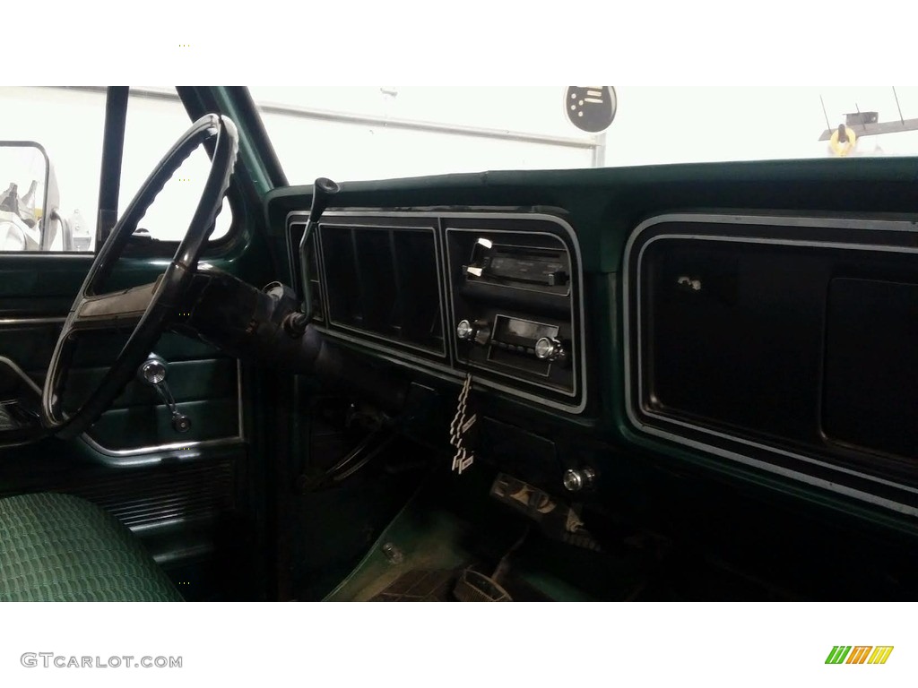 1977 Ford F250 Ranger Regular Cab 4x4 Jade Green Dashboard Photo #138673614