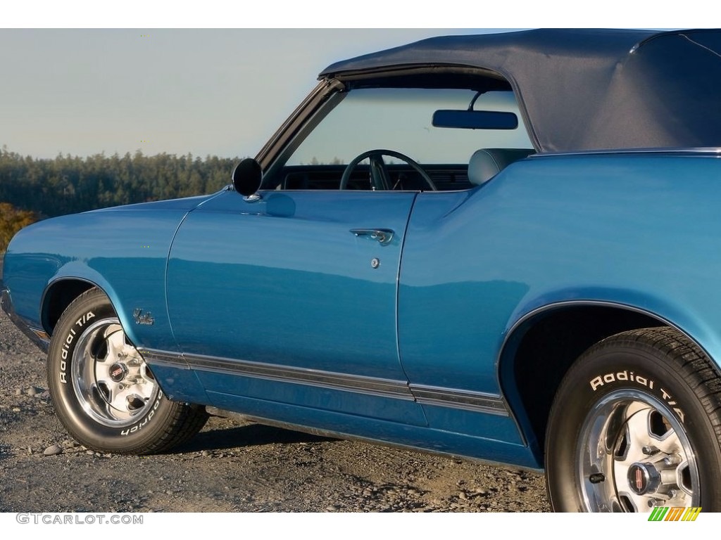 Viking Blue 1971 Oldsmobile Cutlass Supreme Convertible Exterior Photo #138676227