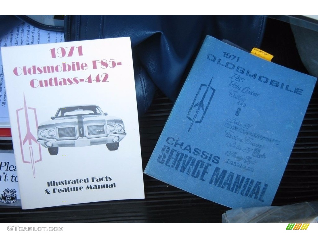 1971 Oldsmobile Cutlass Supreme Convertible Books/Manuals Photo #138676596